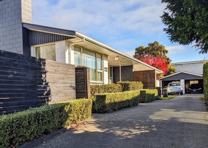  at 1/97 Woodbury Street, Russley, Christchurch