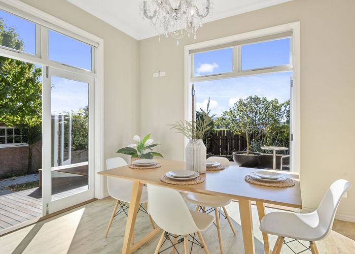  at 165 Surrey Street, Saint Clair, Dunedin