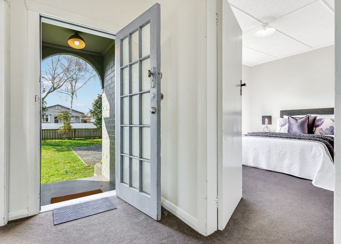  at 74 Te Aroha Street, Hamilton East, Hamilton