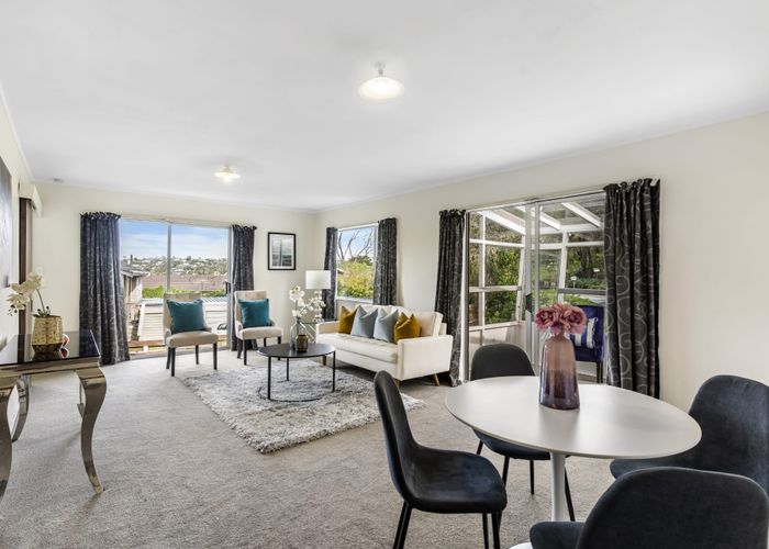  at 1/12 Kegworth Place, Browns Bay, Auckland