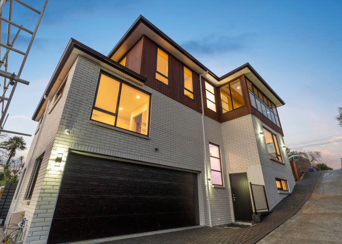  at 121A New Windsor Road, New Windsor, Auckland