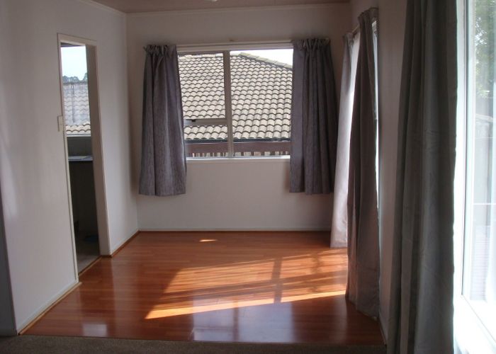  at 7 Tudor Road, Henderson, Waitakere City, Auckland