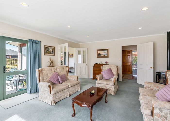  at 2 Kaye'S Place, Paraparaumu Beach, Paraparaumu