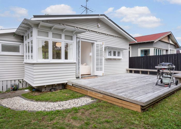  at 222 Meola Road, Point Chevalier, Auckland