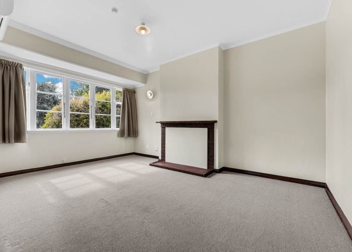  at 4 Fairlands Avenue, Waterview, Auckland City, Auckland