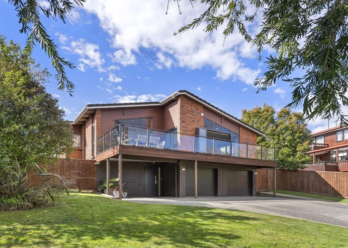  at 9 Crown Hill Close, Forrest Hill, North Shore City, Auckland
