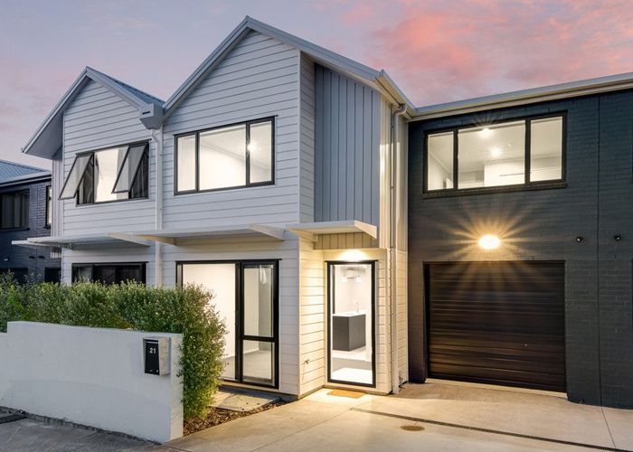  at 21 Seafarer Crescent, Stanmore Bay, Whangaparaoa