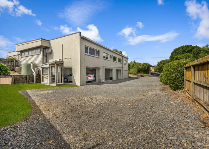  at 8 Archibald Road, Kelston, Waitakere City, Auckland