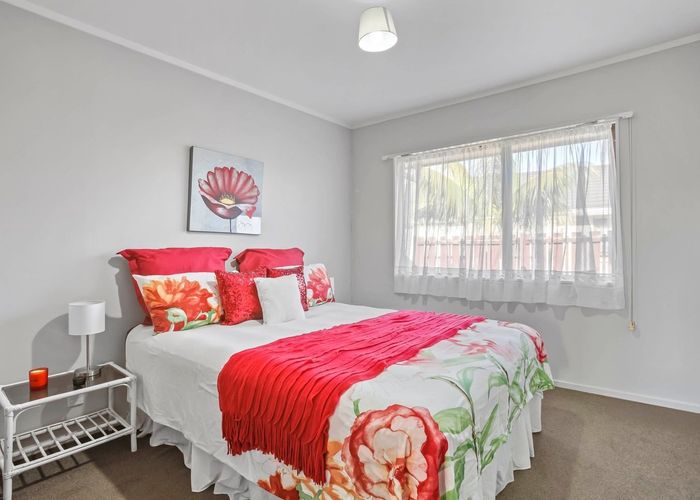  at 1/20 Sturges Rd , Henderson, Waitakere City, Auckland