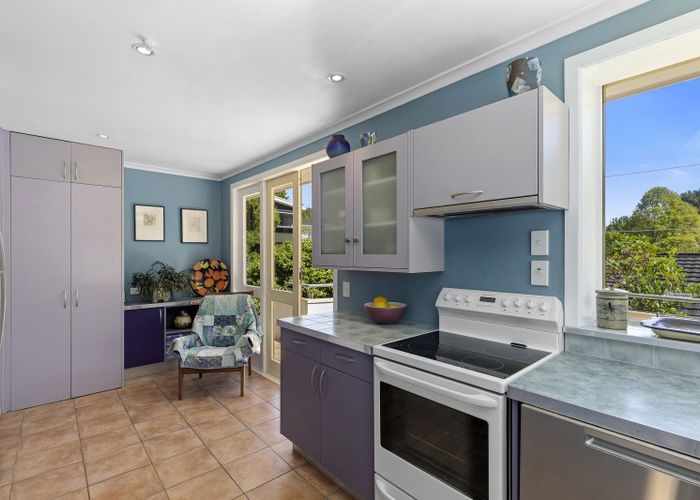  at 16 Fendalton Crescent, Pinehaven, Upper Hutt, Wellington