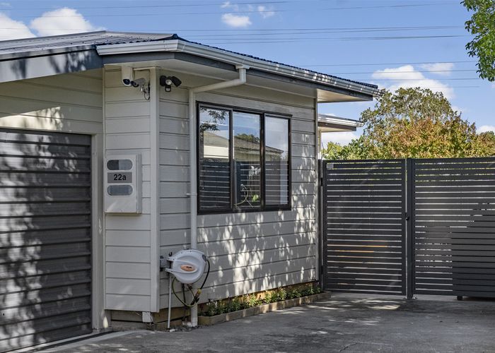  at 2/22 Tiraumea Drive, Pakuranga, Auckland