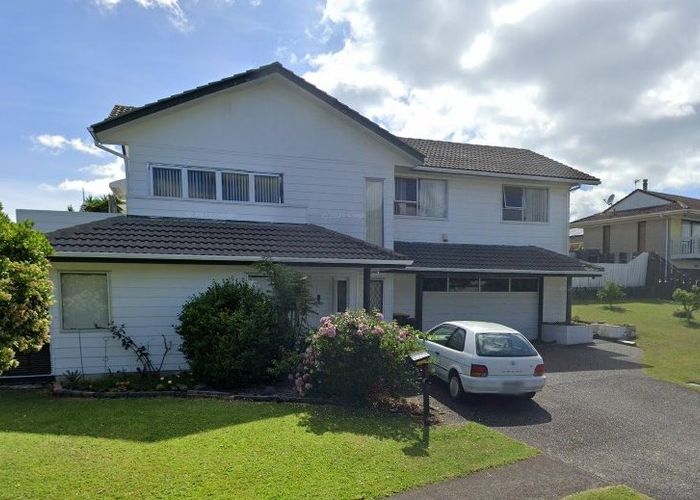  at 2 Sheralee Place, Bucklands Beach, Auckland