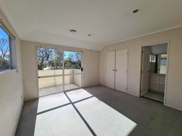  at 2 Birchlea Rise, Goodwood Heights, Manukau City, Auckland
