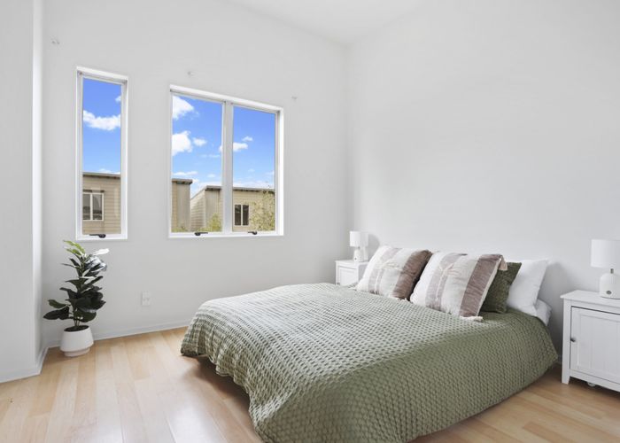  at 42 Albionvale Road, Glen Eden, Auckland