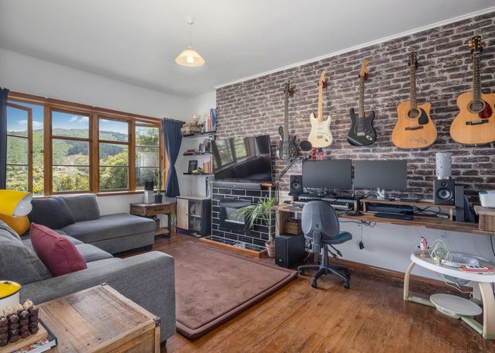  at 23 Sydenham Street, Northland, Wellington