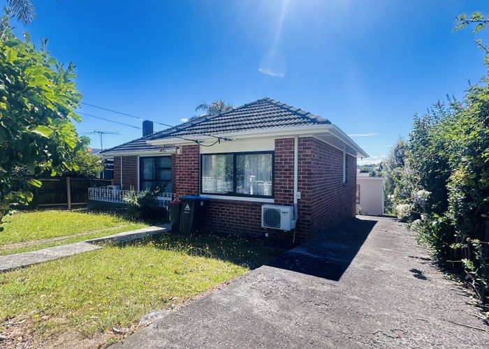  at 52 Blockhouse Bay Road, Avondale, Auckland