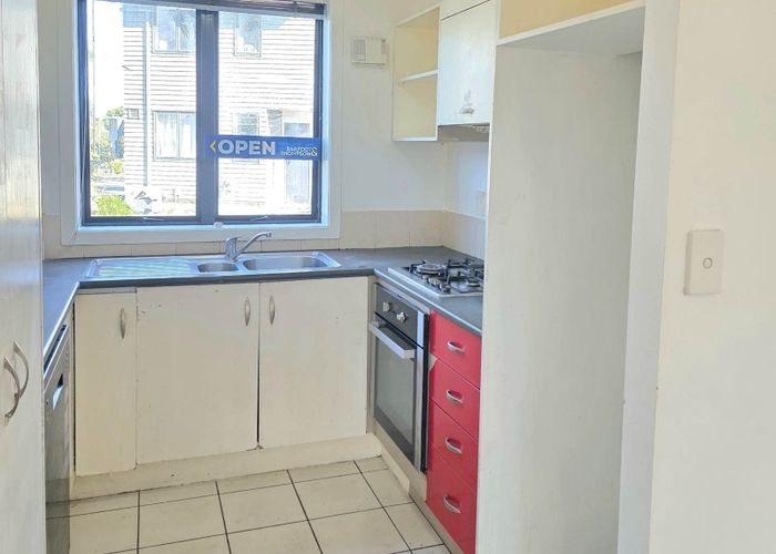  at 34 Saintly Lane, Avondale, Auckland City, Auckland