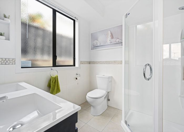  at 57 Somerton Drive, Huntington, Hamilton