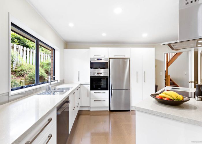  at 21 Kerlin Crescent, West Harbour, Auckland