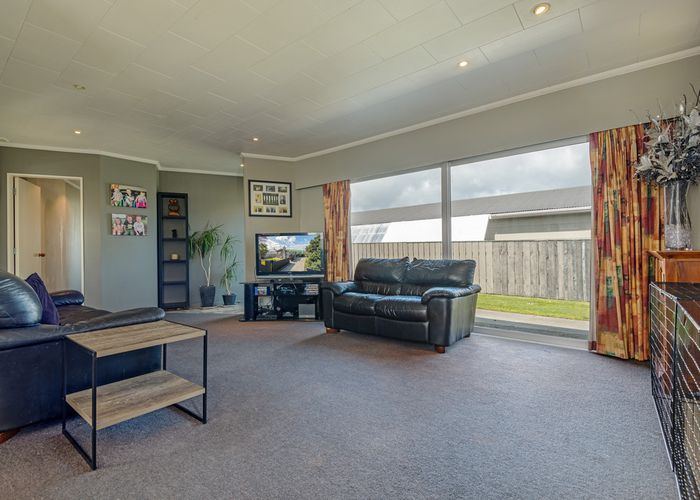  at 22 Rhodes Drive, Kelvin Grove, Palmerston North