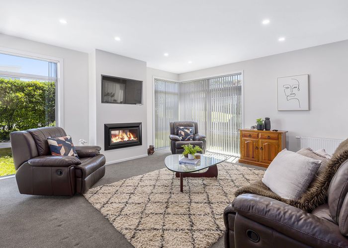  at 69 Tamworth Crescent, Newlands, Wellington