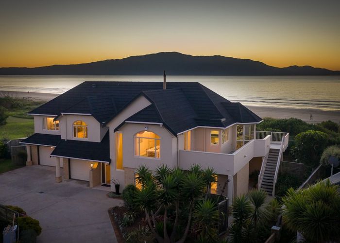  at 22 Ara Kuaka, Waikanae Beach, Waikanae