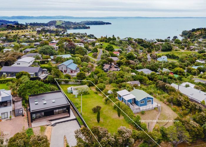  at 26 Pacific Parade, Oneroa, Waiheke Island, Auckland
