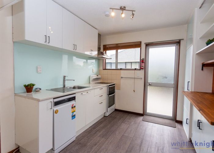  at 2/30 Garvins Road, Hornby, Christchurch City, Canterbury