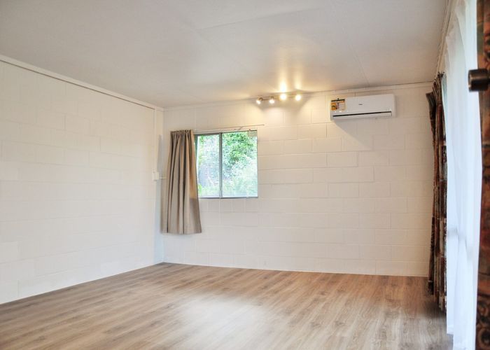  at 21A Rosewarne Cres, Glendene, Waitakere City, Auckland