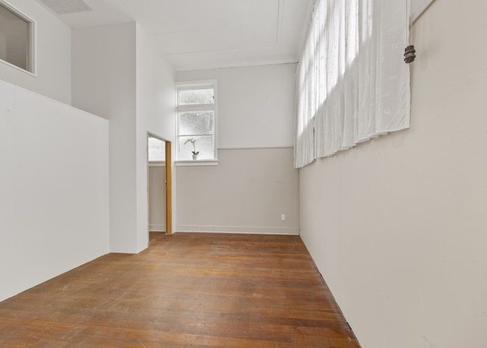  at 9 Shore Street, Andersons Bay, Dunedin, Otago