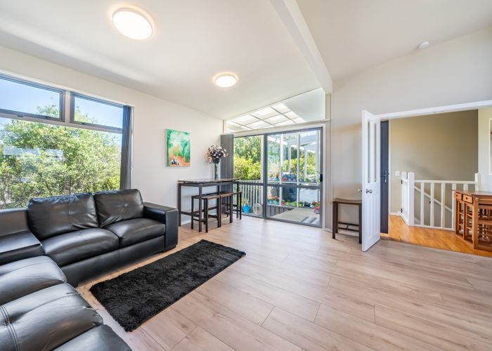  at 5 Lilac Lane, Maungaraki, Lower Hutt