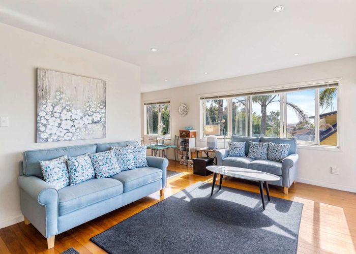  at 1/349 Glenfield Road, Glenfield, Auckland