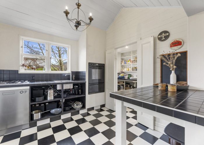  at 2 Downes Road, Roseneath, Dunedin