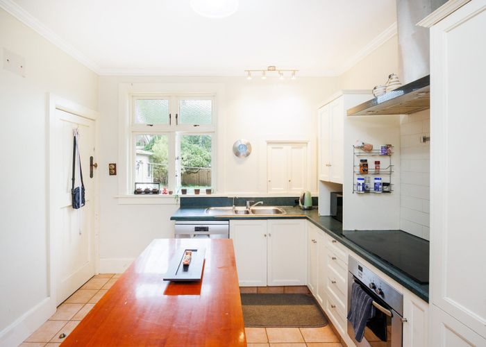  at 8 Annandale Avenue, Takaro, Palmerston North, Manawatu / Whanganui