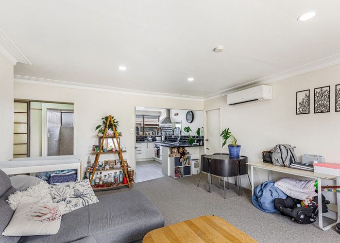  at 2/1 Akehurst Avenue, New Lynn, Auckland