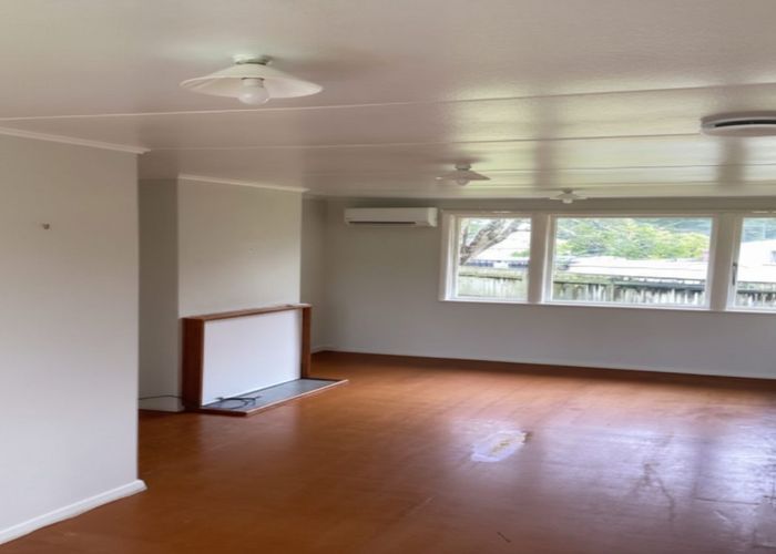  at 6 Menzies Place, Paremoremo, North Shore City, Auckland