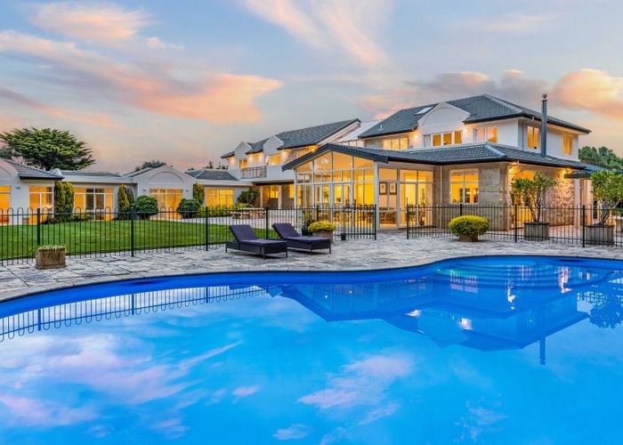  at 377 Grays Road, Pauatahanui, Porirua, Wellington