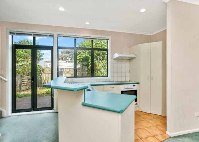  at 43/1 Ambrico Place, New Lynn, Waitakere City, Auckland
