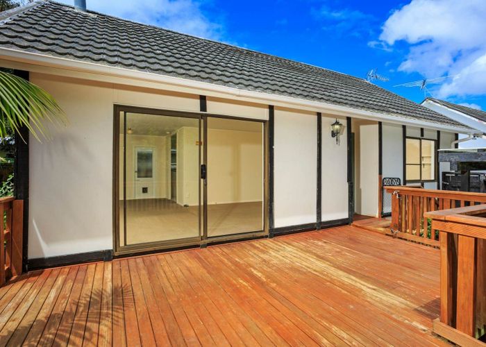  at 2/23 Tonkin Drive, Sunnynook, North Shore City, Auckland