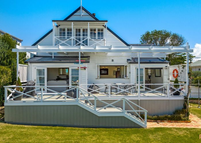  at 3 Richmond Avenue, Northcote Point, North Shore City, Auckland
