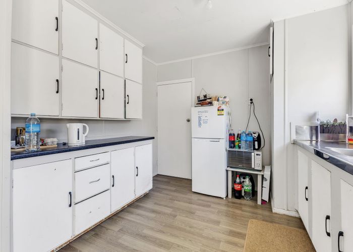  at 22 Cook Street, Marfell, New Plymouth, Taranaki