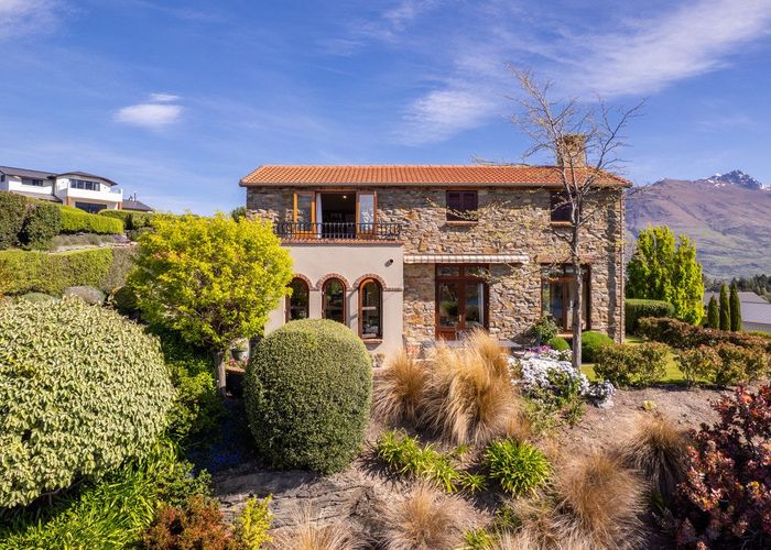  at 1 Garland Terrace, Kelvin Heights, Queenstown-Lakes, Otago