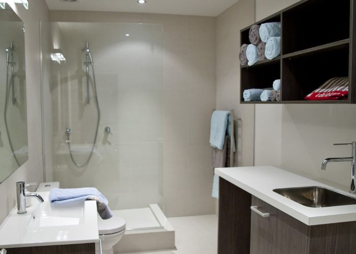  at 2/12 Montrose Terrace, Mairangi Bay, Auckland