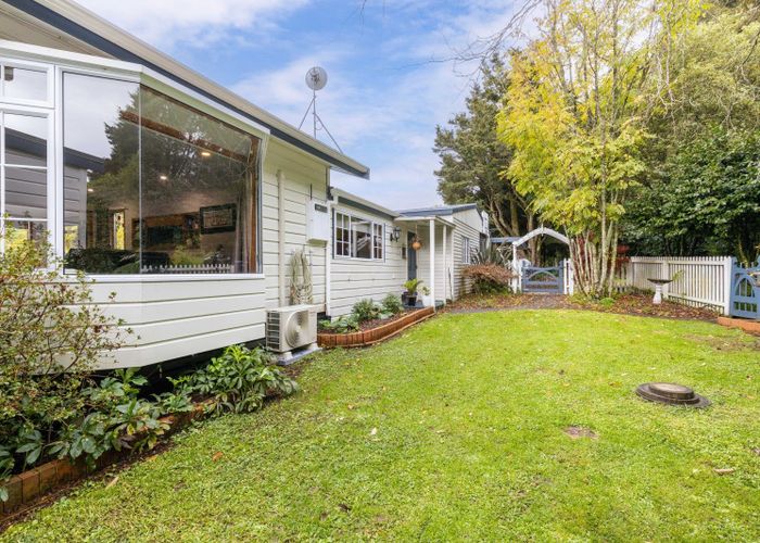  at 749 Motukawa Road, Inglewood