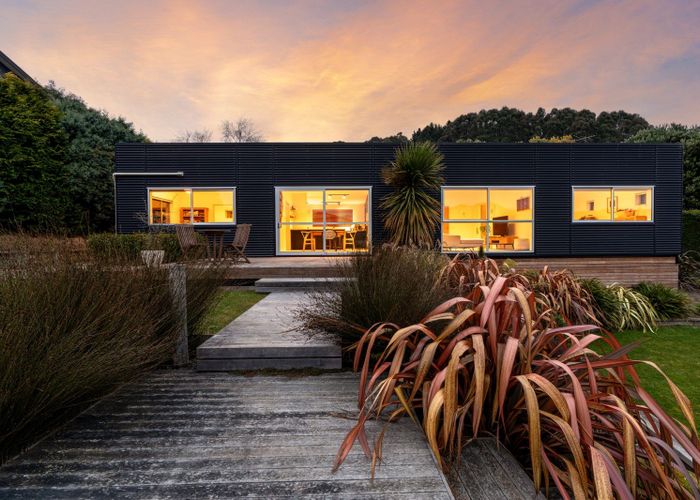  at 35 Waikana Street, Broad Bay, Dunedin