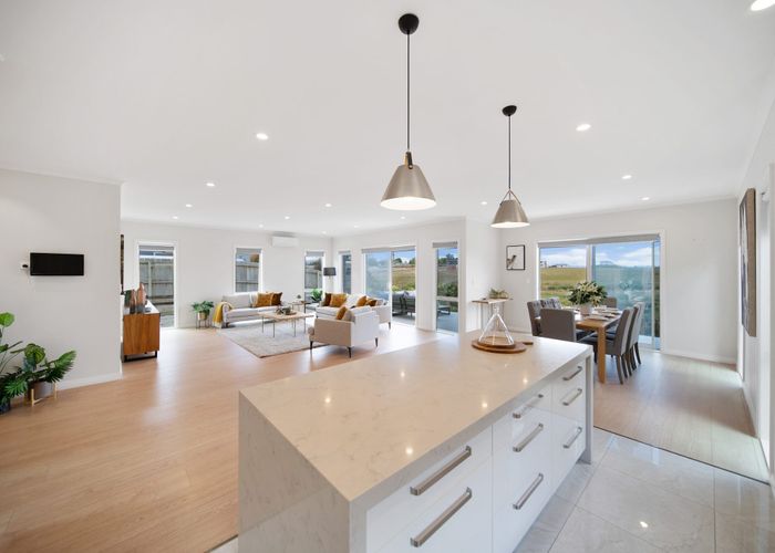  at 61 Bayvista Drive, Karaka, Papakura