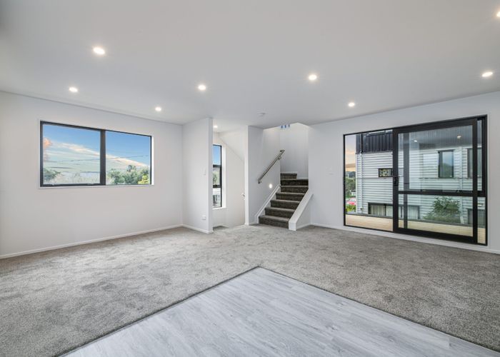  at 1/17 Kingdale Road, Henderson, Waitakere City, Auckland