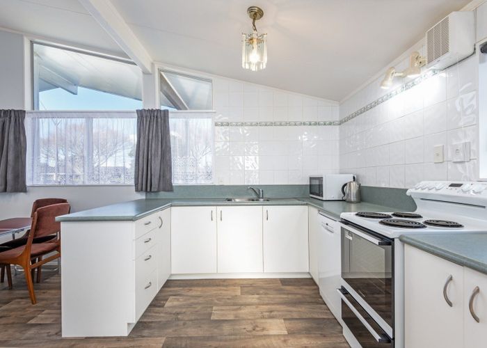  at 4 John F Kennedy Drive, Milson, Palmerston North