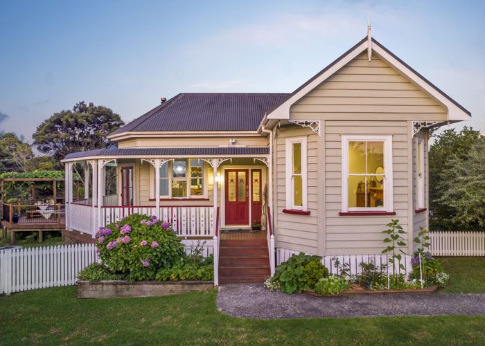  at 43 Sunnyvale Road, Massey, Auckland