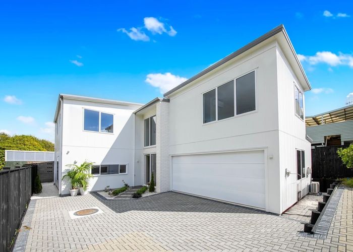  at 2A Hawea Road, Point Chevalier, Auckland City, Auckland